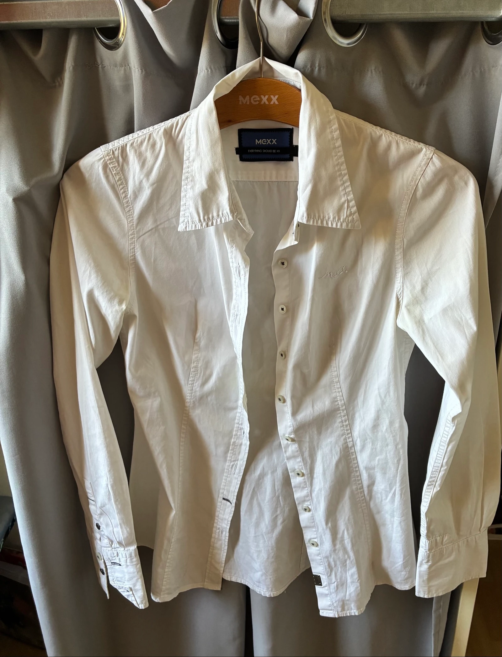 XXS women's fitted shirt old money style – photo 3